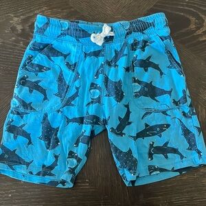 H&M graphic cotton short. 5-6yr